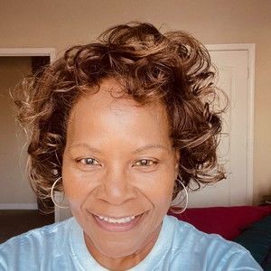 Meet your Posher, Gail